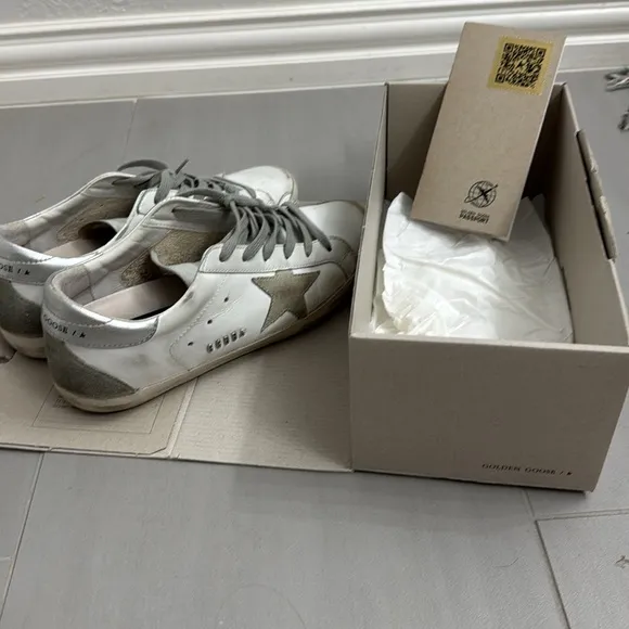 Golden Goose Sneakers, EUC