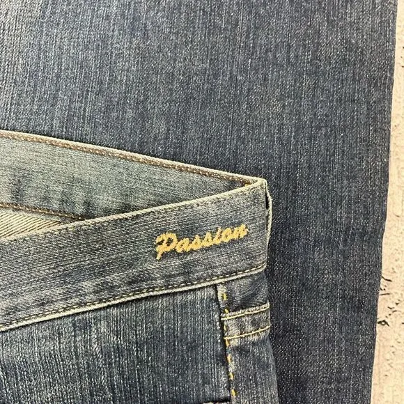 GOLDSIGN Passion Bora Bootcut Jeans NWT