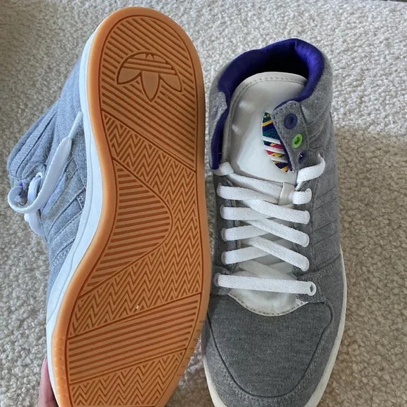 Gray flannel Adidas hightops brand new Sneakers