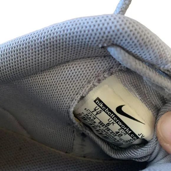 Gray Nike Roshe Shoes Size 7Y
