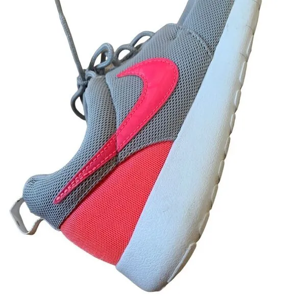 Gray Nike Roshe Shoes Size 7Y