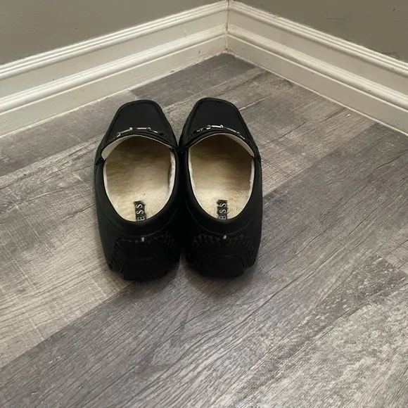 GUESS GMADLERS BLACK LOAFERS‎