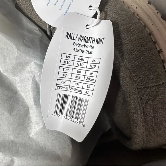 Hey Dude NWT Wally Warmth knit shoes men’s size 10 beige