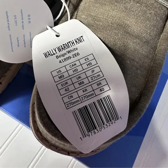 Hey Dude Wally Warmth knit shoes men’s size 9 beige NWT