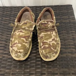 Hey dudes camo Wally men’s size 13