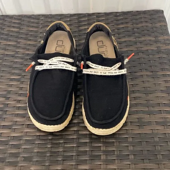Hey Dudes shoes, Wendy women’s size 9