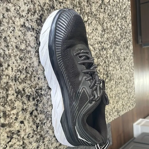 Hoka Black and White Bondi 7 Running Shoes Women’s size 9