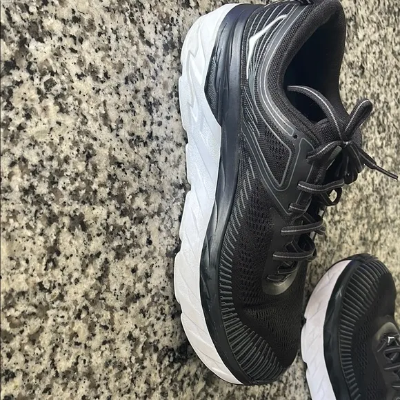 Hoka Black and White Bondi 7 Running Shoes Women’s size 9
