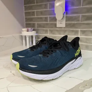 HOKA Clifton 8 Sneakers. Men’s Size 11.5D Color Green.