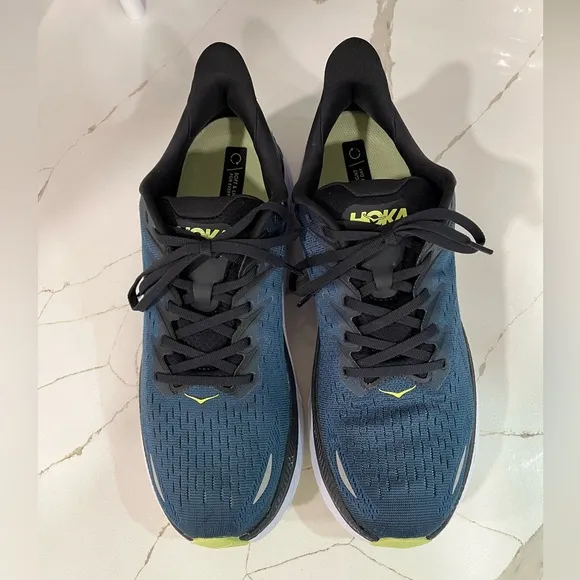 HOKA Clifton 8 Sneakers. Men’s Size 11.5D Color Green.