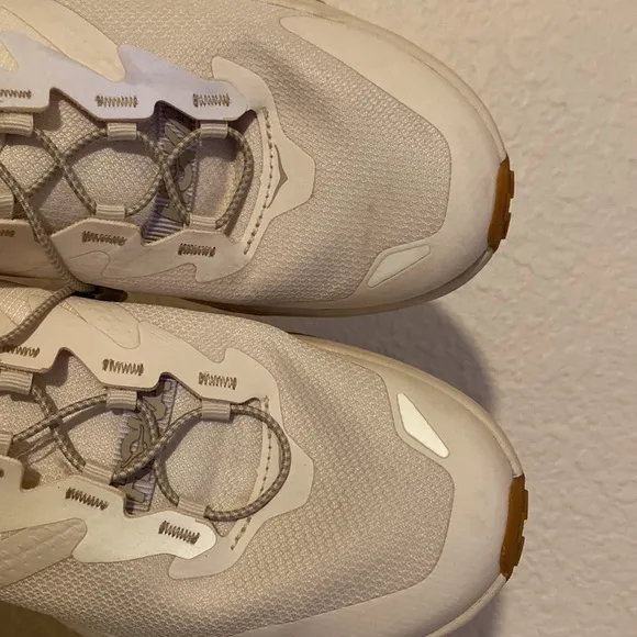 HOKA Eggnog Transport Running Shoes