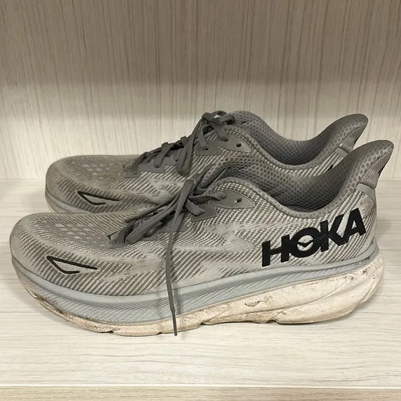 Hoka Men’s Clifton 9