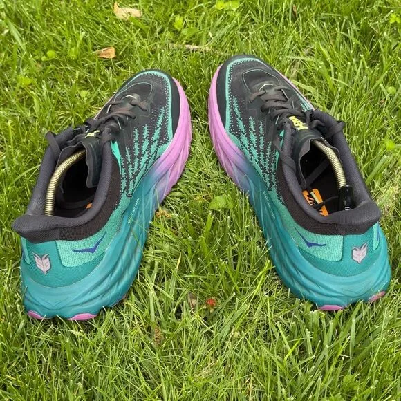 HOKA ONE OKE SPEEDGOAT 5 - Men’s Running Shoes - SIZE 11.5D