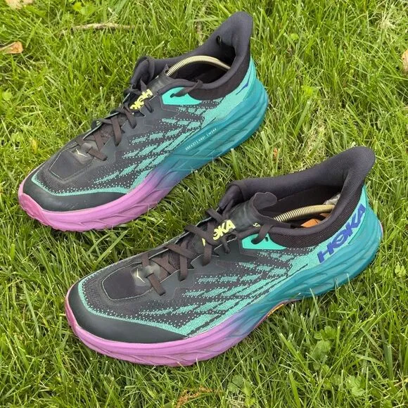 HOKA ONE OKE SPEEDGOAT 5 - Men’s Running Shoes - SIZE 11.5D