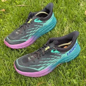 HOKA ONE OKE SPEEDGOAT 5 - Men’s Running Shoes - SIZE 11.5D