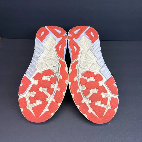 HOKA One One  Arahi 6 running shoes Women’s Size 11B ( 1123195 YPSC )