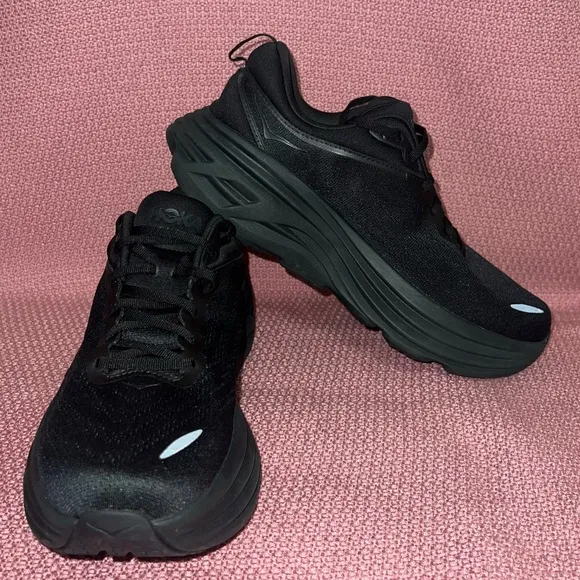 Hoka One One Bondi 8 Black Running Shoes women’s size 11