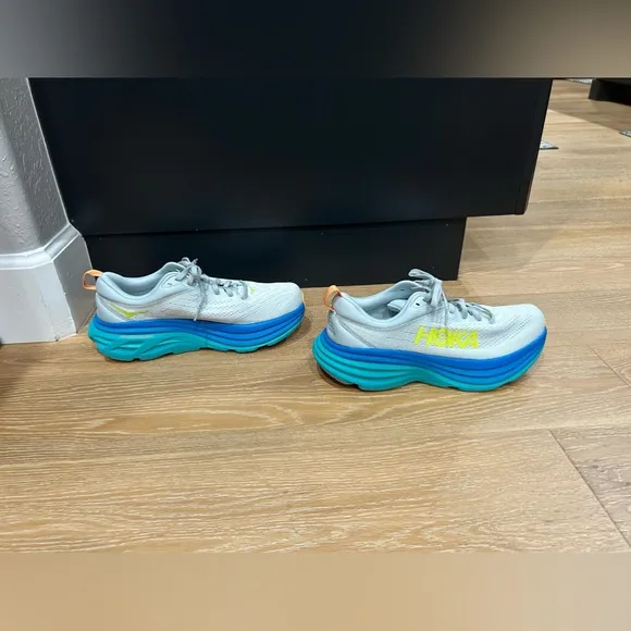 HoKA One One Bondi 8 men’s size 8.5