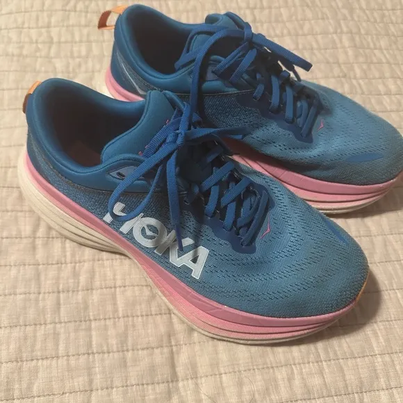 Hoka One One Bondi Women’s Running Shoes – Size 8 Wide