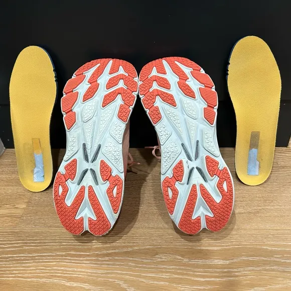 HOKA One One Bondi X women’s size 7.5