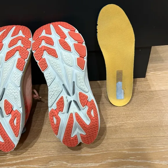 HOKA One One Bondi X women’s size 7.5