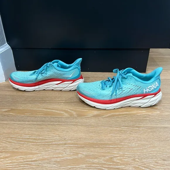 HOKA One One Clifton 8 women’s size 8.5