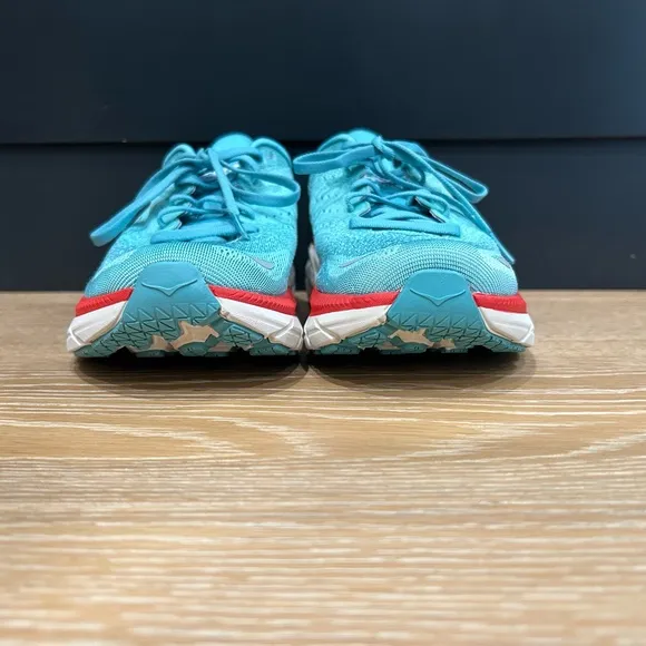 HOKA One One Clifton 8 women’s size 8.5