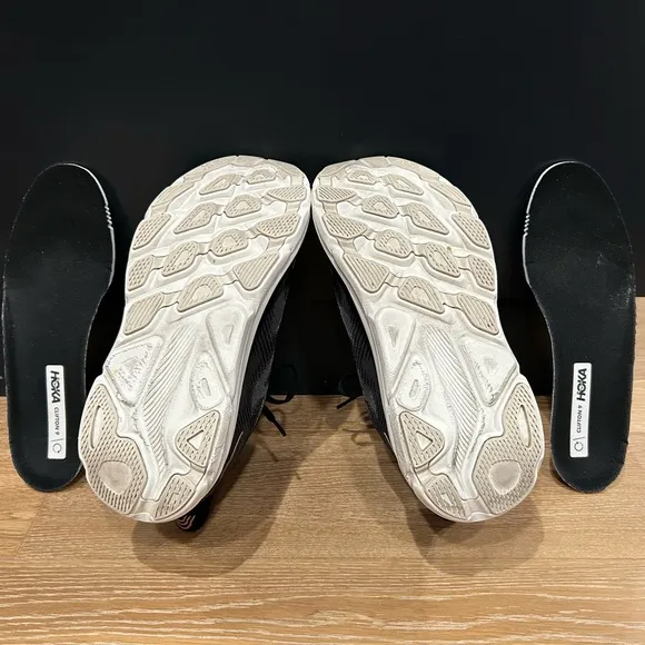 HOKA One One Clifton 9 women’s size 10