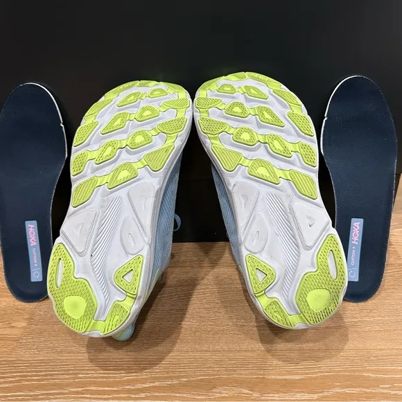 HOKA One One Clifton 9 women’s size 11