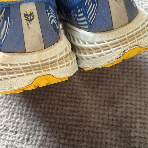 Hoka One One Speedgoat 3 Blue Yellow Trail Running Shoes Women’s 8.5 Vibram Sole