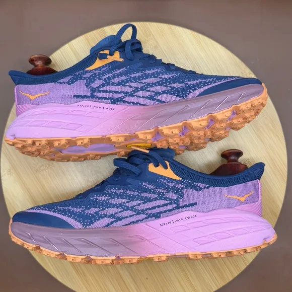 HOKA ONE ONE Speedgoat 5 'Bellwether Blue Cyclamen' Women's Sz 7.5B