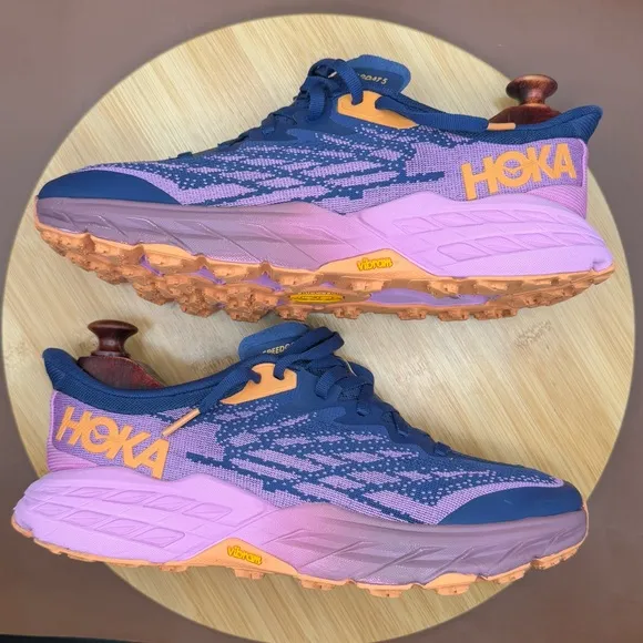 HOKA ONE ONE Speedgoat 5 'Bellwether Blue Cyclamen' Women's Sz 7.5B