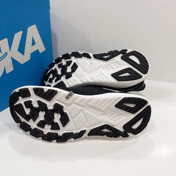 Hoka One One Wide Arahi 7 Men’s Shoes