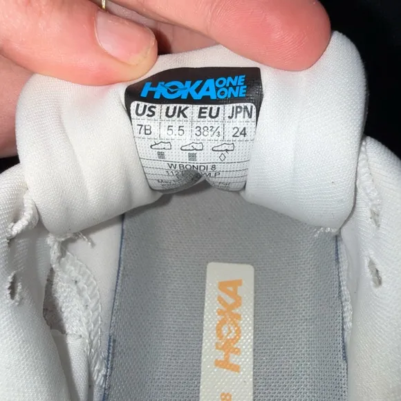 Hoka One One Women’s Bondi 8 Running Shoes Peach White Size 7