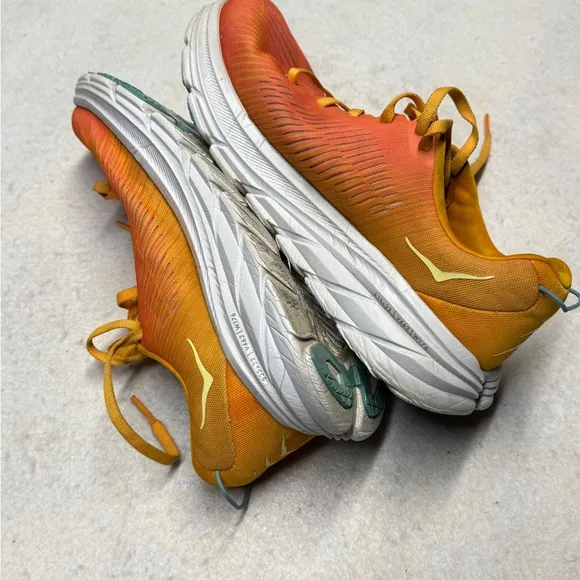 Hoka One One Women’s Rincon 3 Low Camellia Radiant Yellow Size 7.5W