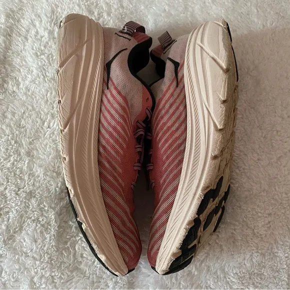Hoka One One women’s Rincon running shoes