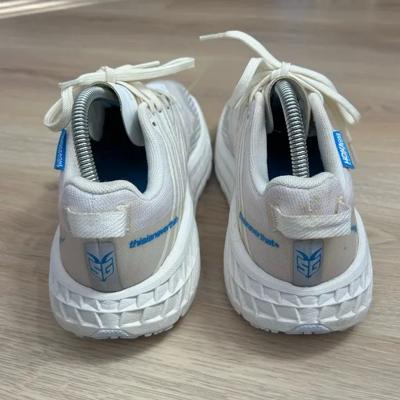 Hoka One One X Thisneverthat Speedgoat 4 Unisex Sneakers Men’s 8 or Women’s 9
