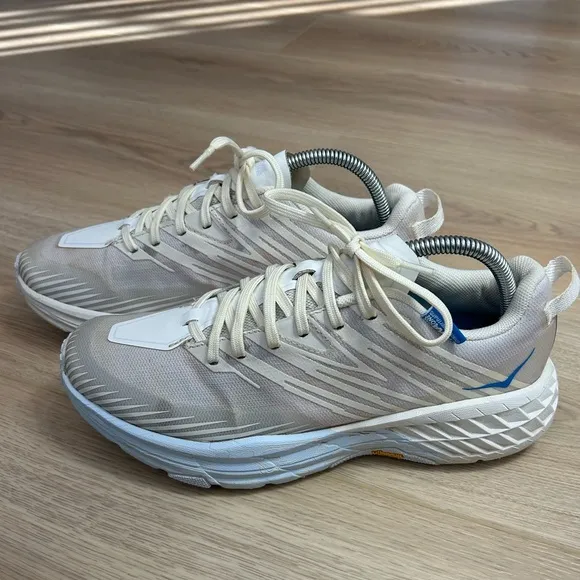 Hoka One One X Thisneverthat Speedgoat 4 Unisex Sneakers Men’s 8 or Women’s 9