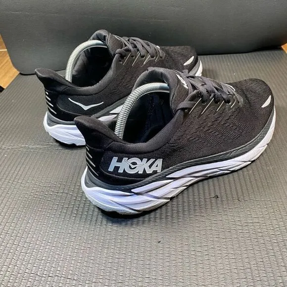 HOKA ONE ONE CLIFTON 8 - Women’s Running Shoes - SIZE 9.5D