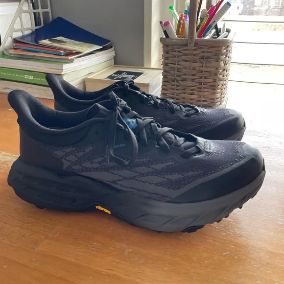 Hoka One Speedgoat 5 GTX Spike Trail Running Shoes NEW Mens Size 10.5