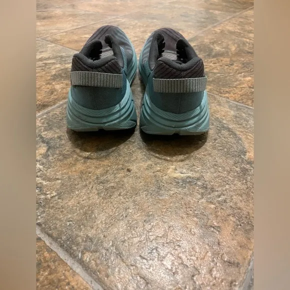 Hoka One  Women's Rincon Running Sneaker Shoes, Size 9 US