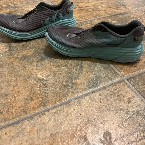 Hoka One  Women's Rincon Running Sneaker Shoes, Size 9 US