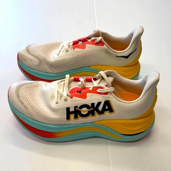 Hoka Skyward X Women’s Size 9 Pre owned