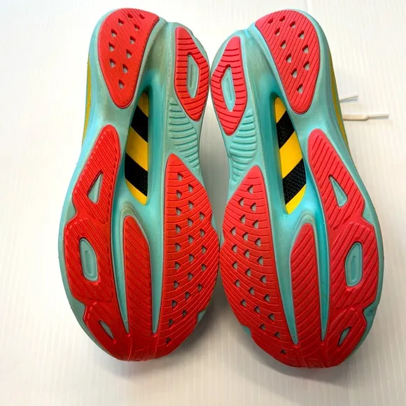 Hoka Skyward X Women’s Size 9 Pre owned