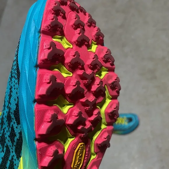 Hoka Speedgoat 5 w/ Vibram Running Shoe Women’s Size 6.5B Workout Trail Hiking