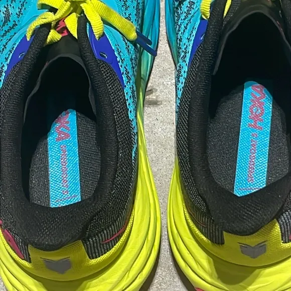 Hoka Speedgoat 5 w/ Vibram Running Shoe Women’s Size 6.5B Workout Trail Hiking