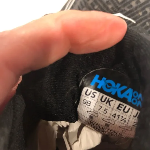 Hoka Women’s Black Clifton 9 Running Shoes Size 9B