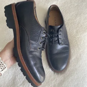 HS Trask Gallatin 2.0 Men's 9.5M Black Leather Oxford Brown Trim Tie Shoes Work‎