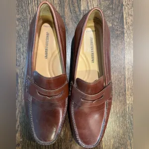 Johnston &amp; Murphy Excellent Condition Dress Shoes