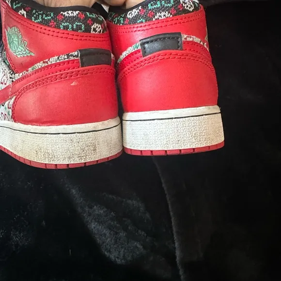Jordan 1 Mid Ugly Christmas Sweater DM1208-150 Size 3.5Y unisex basketball shoes
